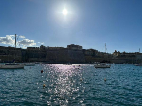 Traditional Maltese Sea View Apartment